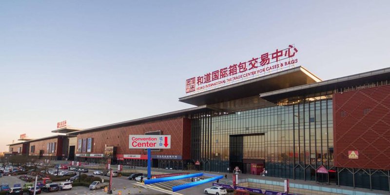 双肩包批发:最新行业动态与趋势